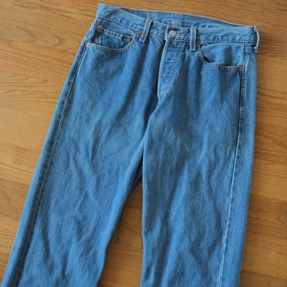 Levi's 501 Jeans Men Blue Original Fit Button Fly Straight Leg 31x30 Casual